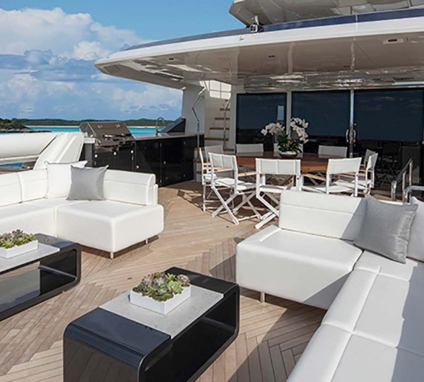 Yacht ZIGGY, Ocean Alexander 35R CHARTERWORLD Luxury Superyacht Charters